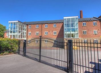 2 Bedrooms Flat for sale in Eyres Mill Side, Armley, Leeds LS12