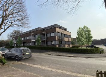 Thumbnail Flat for sale in Meadway, Haslemere