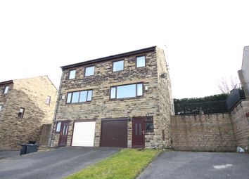 3 Bedrooms Semi-detached house for sale in Crowtrees Lane, Rastrick HD6