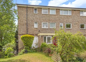 3 Bedrooms Flat for sale in Hever Close, Maidenhead, Berkshire SL6