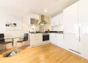 Thumbnail Flat for sale in Cobalt Point, 38 Millharbour, Canary Wharf, London