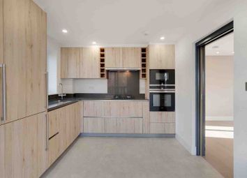 Thumbnail 2 bedroom flat to rent in Fitzjohns Avenue, Hampstead