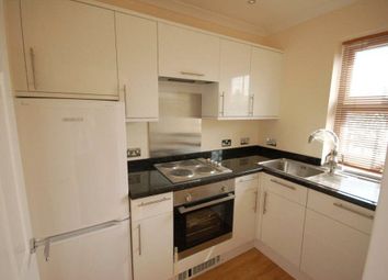 Thumbnail 2 bed flat to rent in Oxford Road, Reading, Berkshire