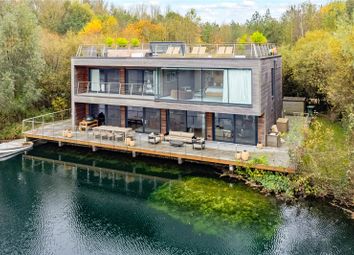 Lago Rear View