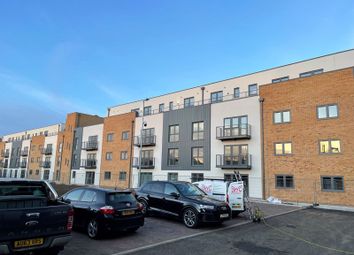Thumbnail 2 bed flat for sale in Newlands Road, Luton