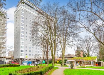 Thumbnail 1 bedroom flat for sale in Throwley Way, Sutton