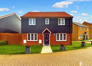 Thumbnail Property for sale in Linnet Grove, Harlow
