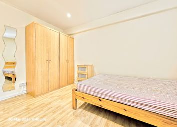 Thumbnail 4 bed flat to rent in Lismore Circus, London