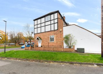 Thumbnail 2 bed flat for sale in Cleave Avenue, Farnborough, Orpington