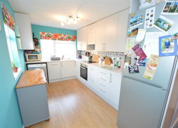 2 Bedrooms Flat for sale in Chenies Close, Tunbridge Wells TN2