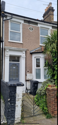 Thumbnail Flat to rent in Ennersdale Road, London