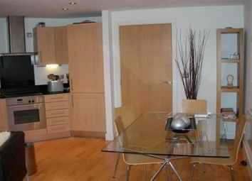 2 Bedrooms Flat to rent in Mackenzie House, Leeds Dock, City Centre LS10