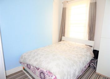 1 Bedrooms Flat to rent in Longley Road, London SW17