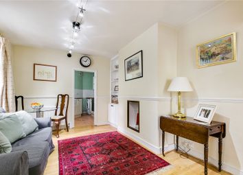 2 Bedrooms Flat for sale in Strathblaine Road, London SW11