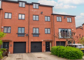 Thumbnail Town house for sale in Yarn Street, Leeds