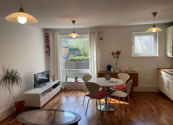 Thumbnail Flat for sale in Lonsdale Place, London