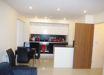 2 Bedrooms Flat to rent in Shearwater Drive, London NW9