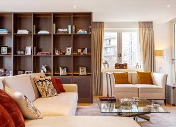 Thumbnail Flat for sale in Kings Quay, Chelsea Harbour, London