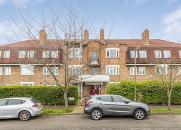 Thumbnail Flat to rent in Oakhall Drive, Sunbury-On-Thames