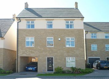 4 Bedrooms  to rent in Kingsdale Avenue, High Royds, Menston, Ilkley LS29