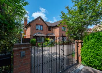 Thumbnail Detached house for sale in Longmoor Close, Finchampstead