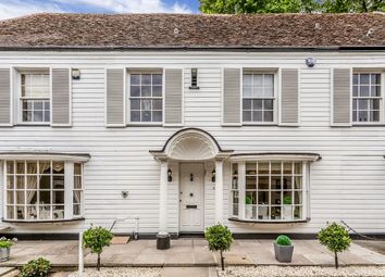 Thumbnail 3 Bed Mews House For Sale In Kings Mews High Road Chigwell Thumbnail 3 Bed Mews House For Sale In Kings Mews High Road Chigwell