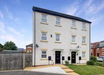 Thumbnail Town house for sale in Turnberry Avenue, Ackworth, Pontefract