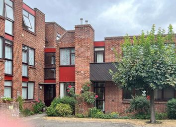 Thumbnail Flat for sale in St. Leonards Court, Reading Road