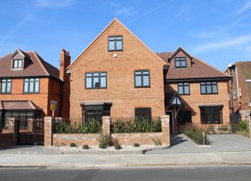 Thumbnail 2 bed flat to rent in Manor Avenue, Hornchurch