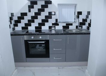 Thumbnail 2 bed flat to rent in West Bromwich Street, Walsall