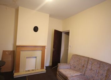 1 Bedrooms Flat to rent in Harlech Street, Beaston, Leeds LS11