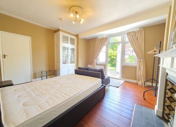 Thumbnail Room to rent in Herne Hill, London