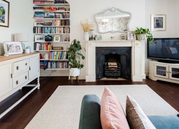 Thumbnail 2 bed flat for sale in Barnsbury Street, London