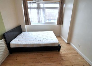 Thumbnail Room to rent in Portman Place, Globe Town, London