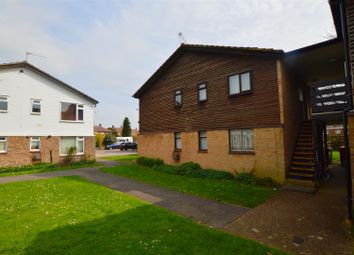 Thumbnail Maisonette for sale in Holmedale, Wexham, Slough