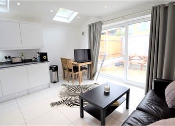2 Bedrooms Flat to rent in Shakespeare Road, Brixton SE24