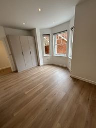 Thumbnail Terraced house to rent in Archway Road, London