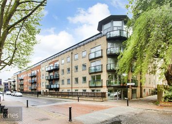 3 Bedrooms Flat to rent in Stanton House, 620 Rotherhithe Street, London SE16