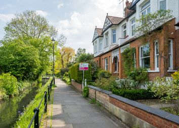 Thumbnail Terraced house for sale in River View, Enfield