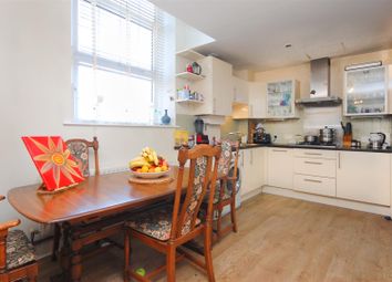 1 Bedrooms Flat for sale in Brook Road, London NW2