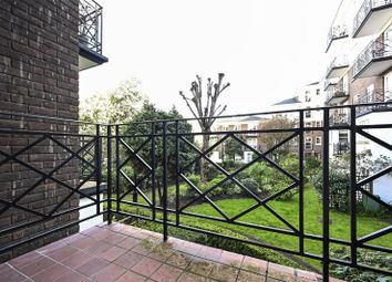 Thumbnail 1 bedroom flat for sale in Brompton Park Cresent, Fulham, London