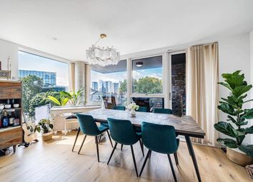 Thumbnail 2 bedroom flat for sale in Goswell Road, London