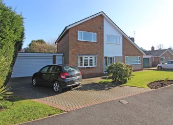 4 Bedrooms Detached house for sale in Woodcote Road, Tettenhall Wood, Wolverhampton WV6