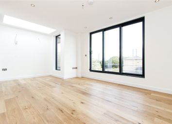 Thumbnail 3 bed flat to rent in Glebe Road, London
