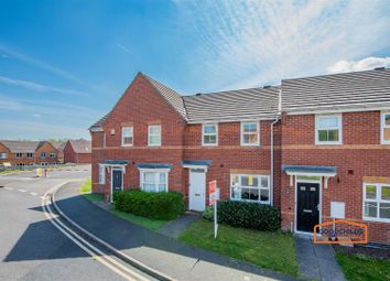 Thumbnail 3 bed town house for sale in Curlew Drive, Brownhills