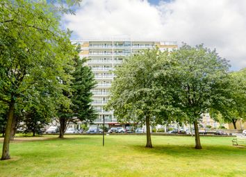 2 Bedrooms Flat for sale in Churchill Gardens, London SW1V