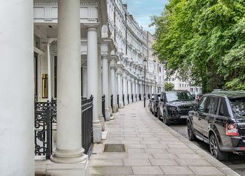 Thumbnail 1 bed flat for sale in Courtfield Gardens, London