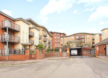2 Bedrooms Flat to rent in Quadrant Court, Jubilee Square, Reading, Berkshire RG1
