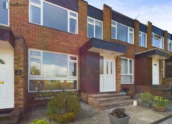 Thumbnail Terraced house for sale in Deepfield Way, Coulsdon