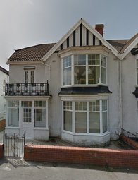 5 Bedroom Semi-detached house for rent